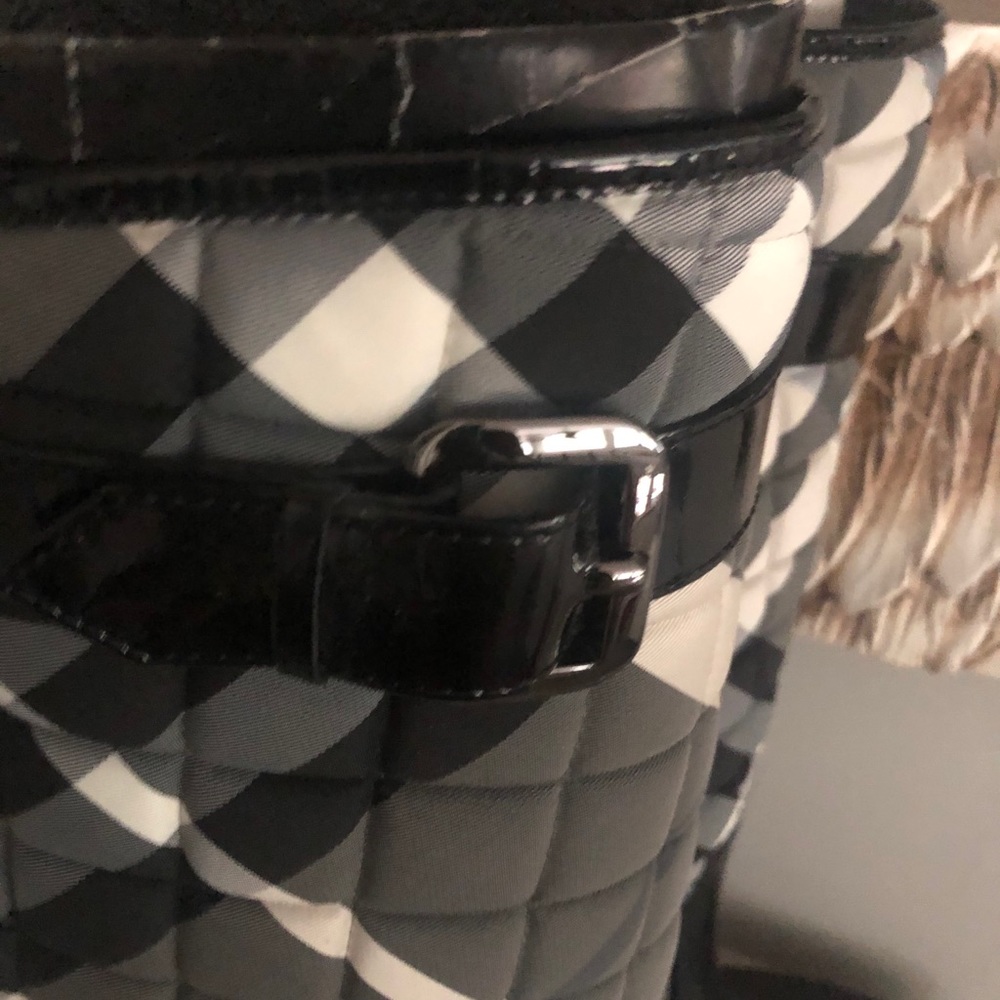 Burberry Black and White Quilted Rain Boots. - Picture 4 of 6